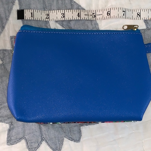 Frida Kahlo Small Blue Purse – New from Calexico! 🌟 - Picture 5 of 9